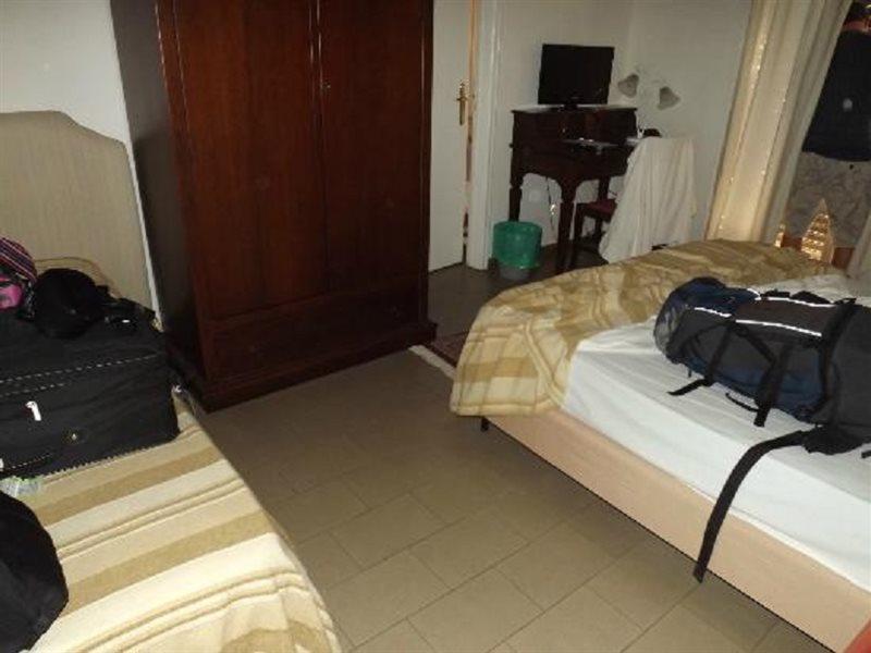 Tk Hotel - Ex Ares San Giovanni La Punta Luaran gambar