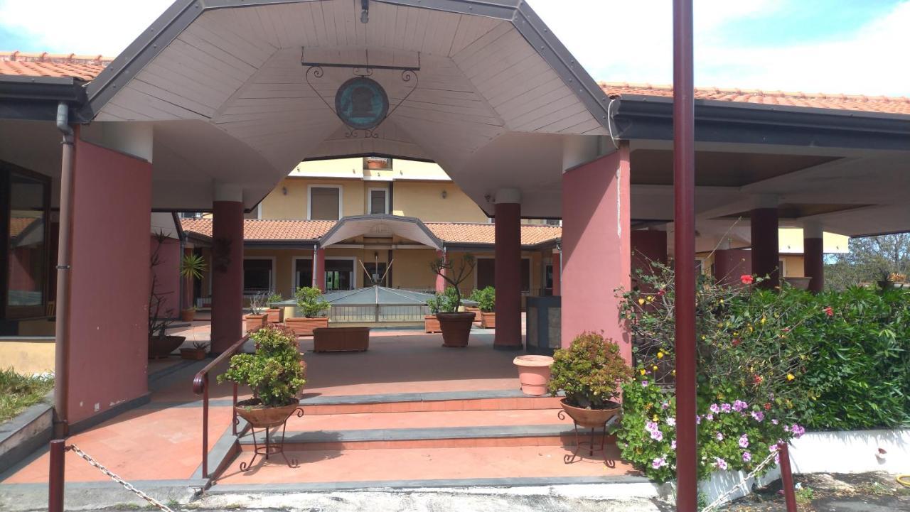 Tk Hotel - Ex Ares San Giovanni La Punta Luaran gambar