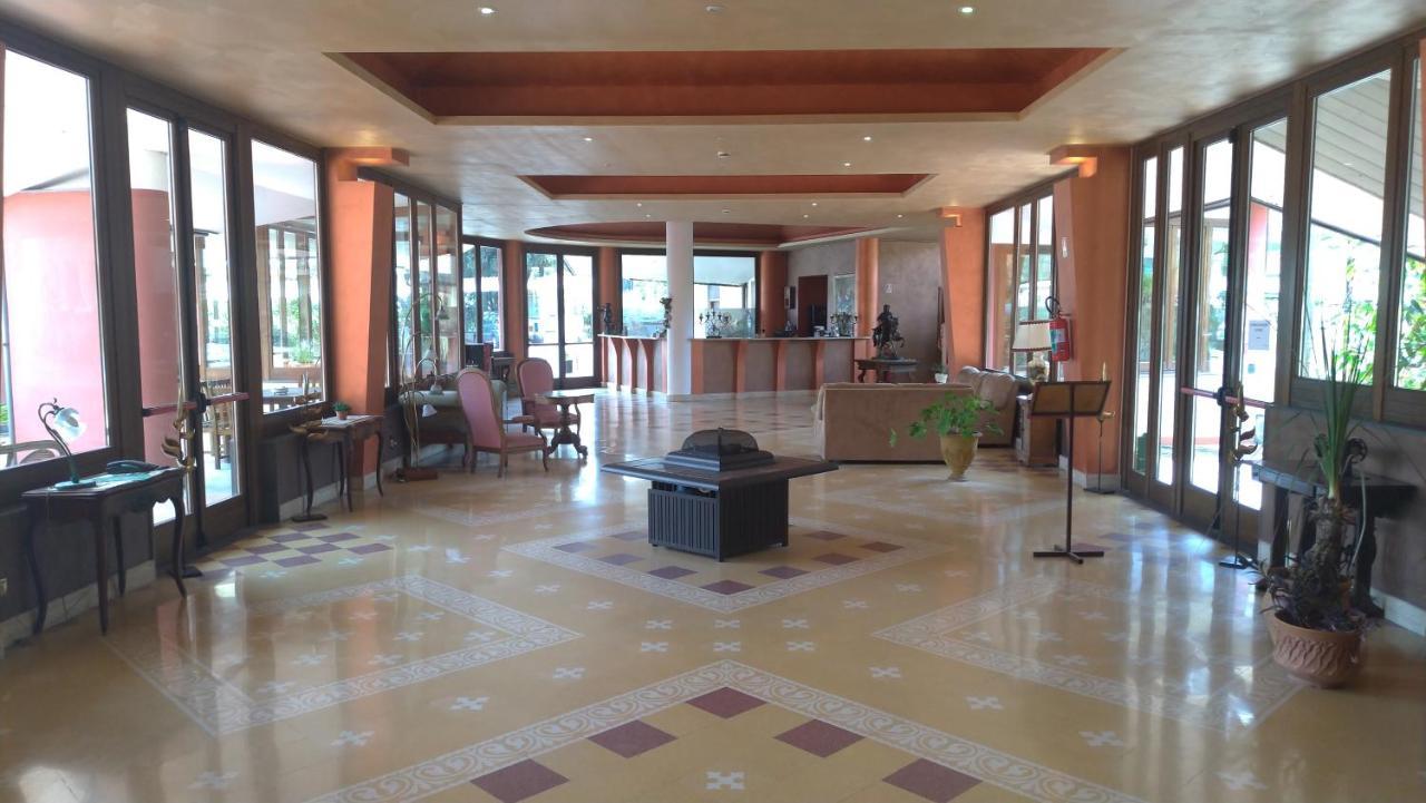 Tk Hotel - Ex Ares San Giovanni La Punta Luaran gambar
