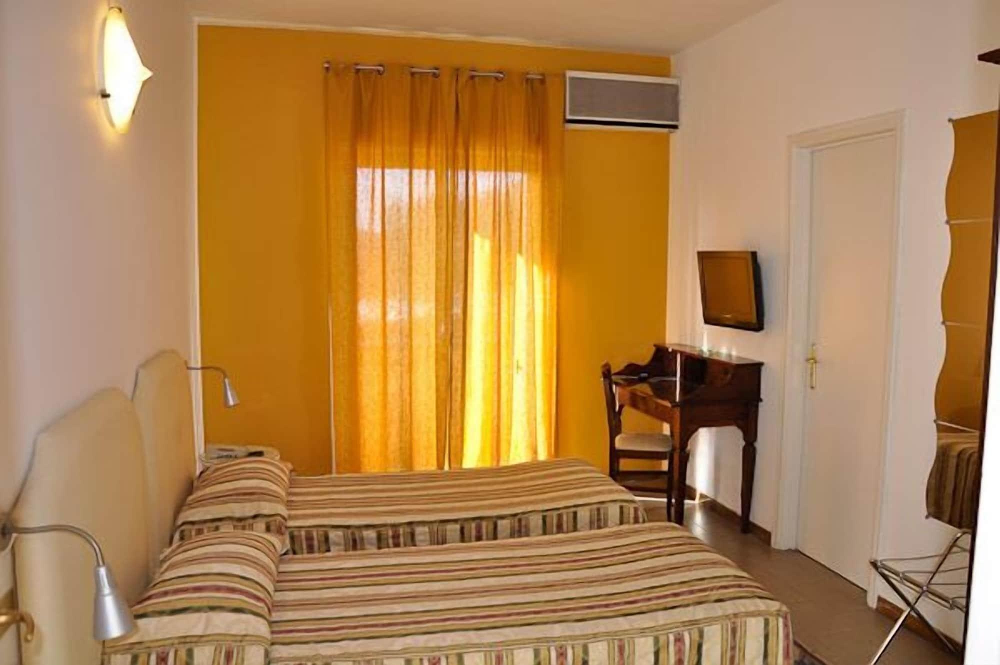 Tk Hotel - Ex Ares San Giovanni La Punta Luaran gambar