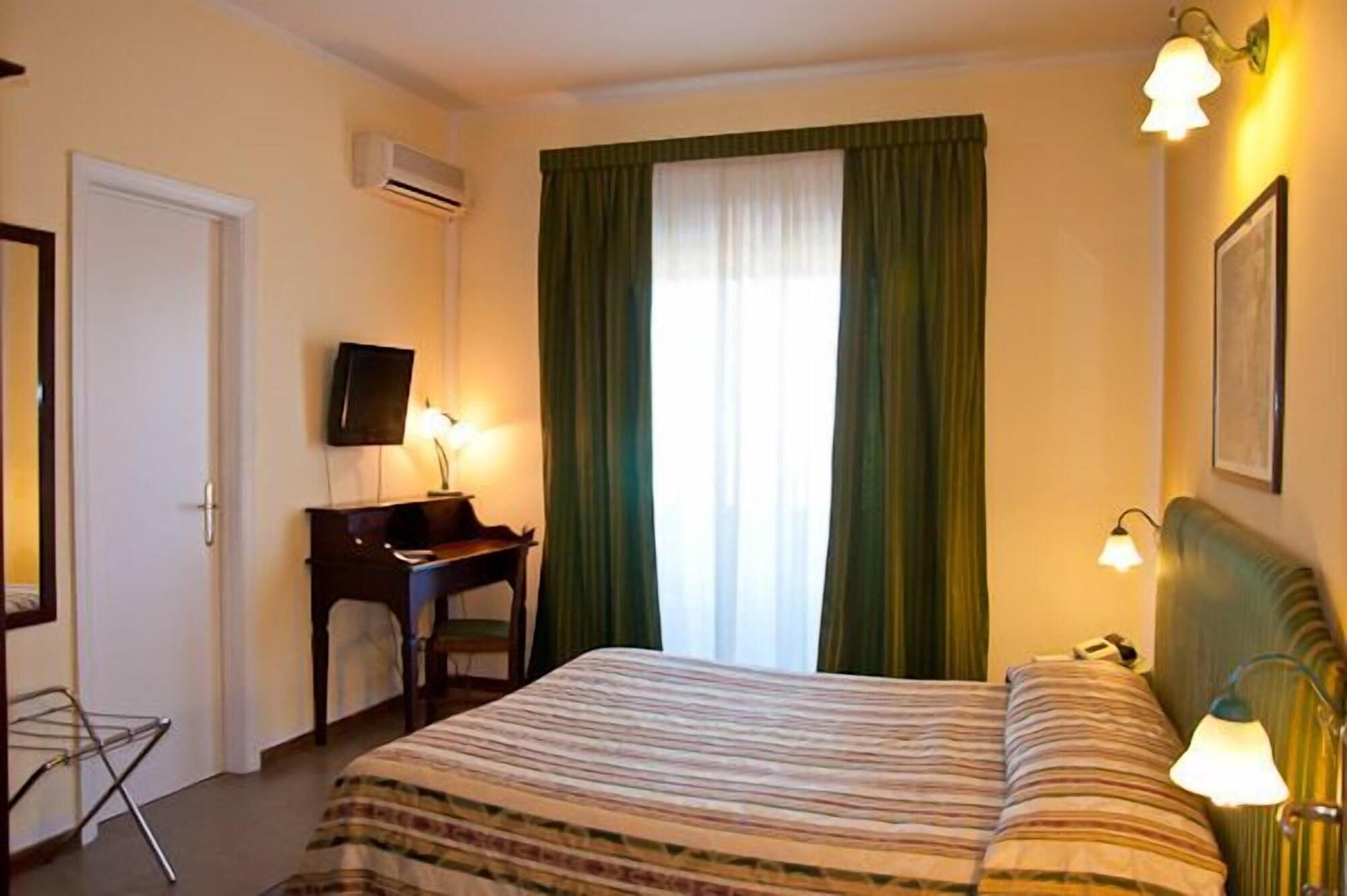 Tk Hotel - Ex Ares San Giovanni La Punta Luaran gambar